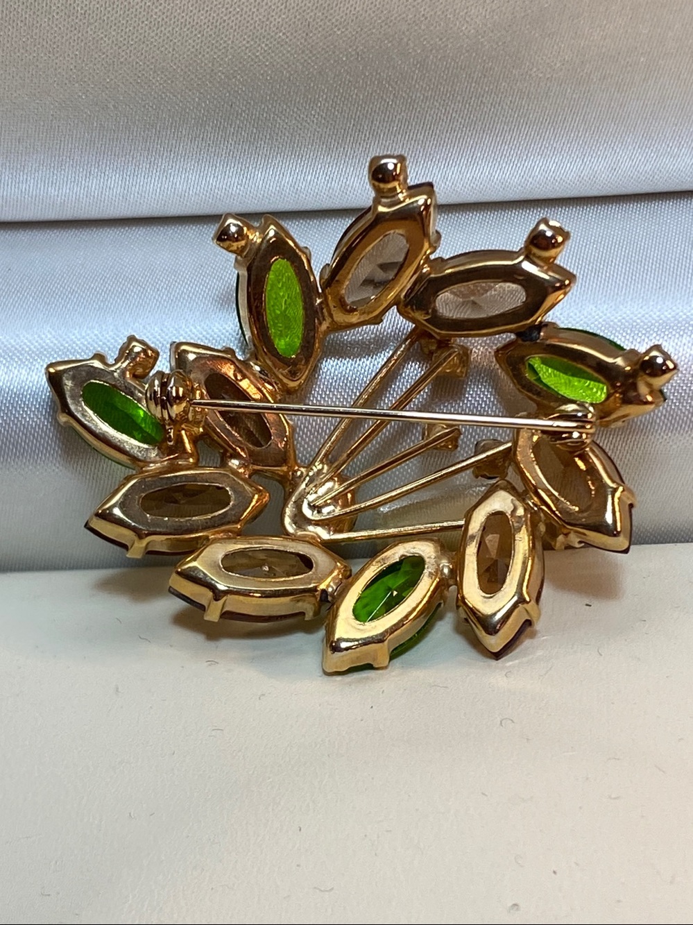Vintage Juliana Style Rhinestone Brooch Green Smoky Topaz Gold Tone Spray Pin - Picture 4 of 6